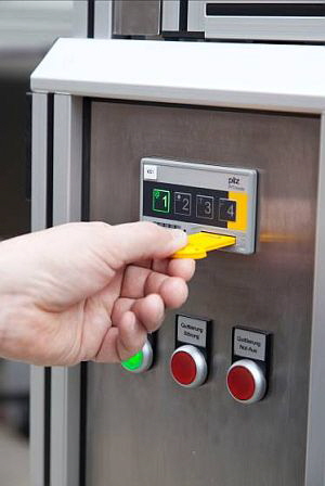 Pilz Industrieelektronik - RFID-basierte Schlüssel Pilz Industrieelektronik - RFID-basierte Schlüssel