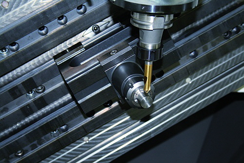 Triag AG - 5-Achs-Spannzange Triag AG - 5-Achs-Spannzange